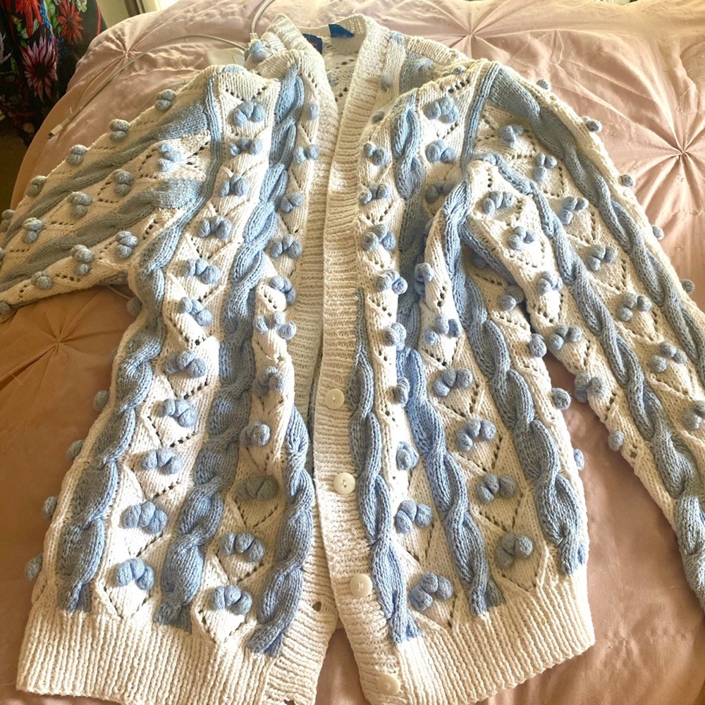 baby blue & white vintage knitted cardigan